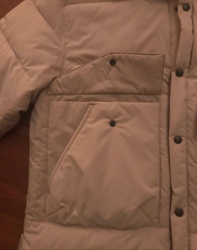 Gesteppte Jacke Herren in beige von Zara Gr.S in Berlin