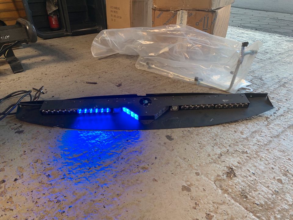 Code 3 supervisor LED visor light der us police in Herzogtum Lauenburg
