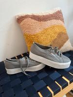 Nagelneue Superga Plateau Schuhe sneaker Leinen Nordrhein-Westfalen - Bedburg-Hau Vorschau