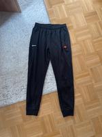 Ellesse Jogginghose Jogger Sporthose schwarz Gr. S - wie neu! Frankfurt am Main - Bornheim Vorschau