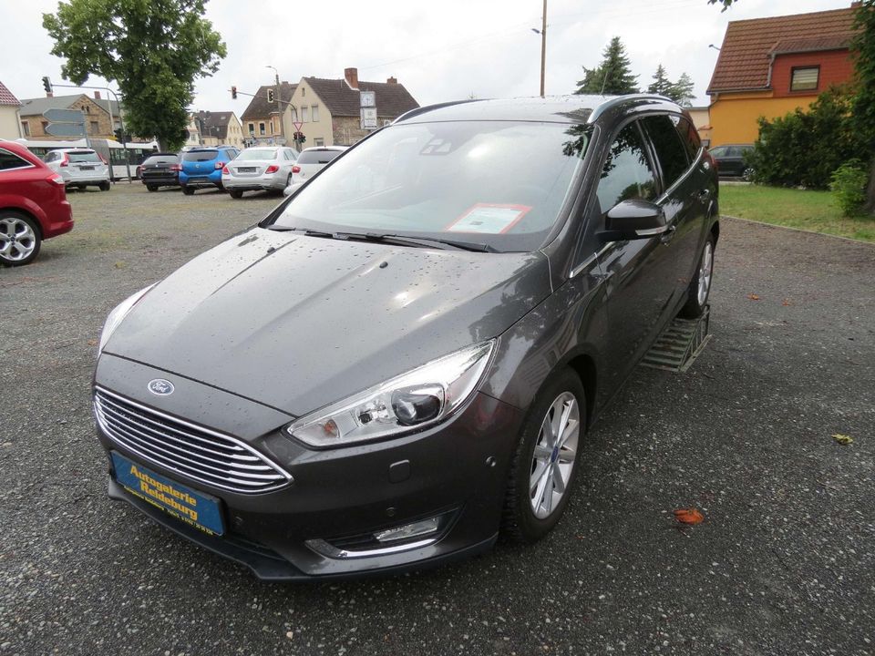 Ford Focus Titanium 2.Hd.  LED  PDC  SHZ.  Temp. FSH. in Halle