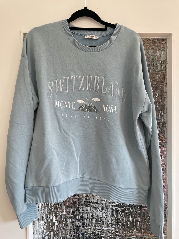 Stradivarius Pulli Gr S in Moosinning