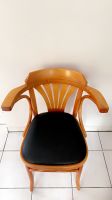 Vintage Retro Bug Holz Stuhl mit Arm Lehne Leder Polster Nordrhein-Westfalen - Paderborn Vorschau