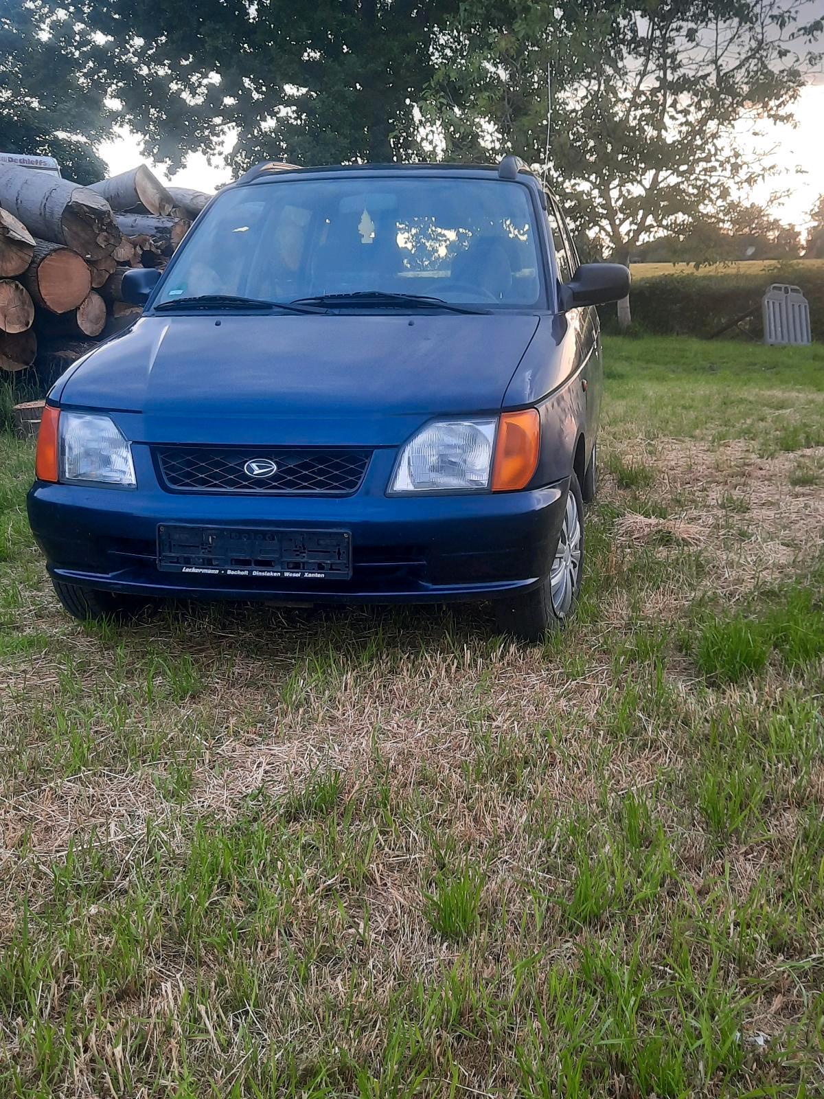 Abbildung des Autos Daihatsu Gran Move 1,5l …
