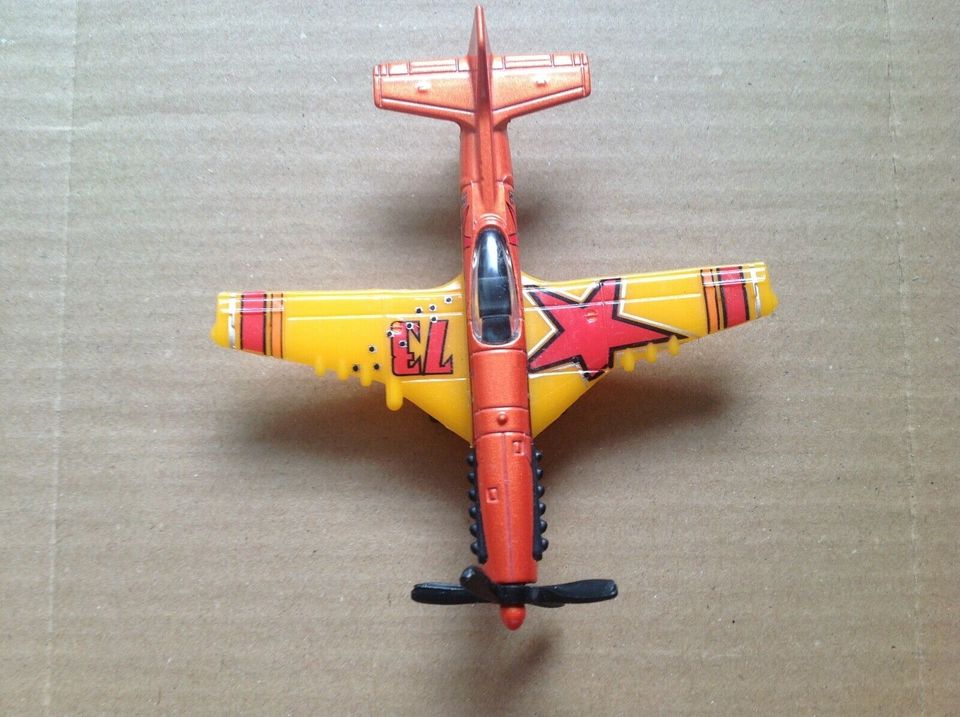Spielzeug Flugzeug Propellerflugzeug Orange Modellflugzeug Metall in Frankfurt am Main