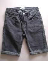 Burton Jeansshort Herren Größe 30 schwarz Sachsen-Anhalt - Roitzsch Vorschau