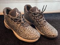 !! Schuhe Jordan Gr. 42,5 !! Kr. Altötting - Burghausen Vorschau