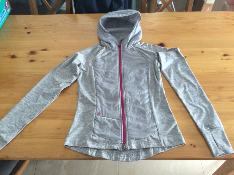 Sportjacke von Tchibo in Gr. 34 / 164 für Mädchen in Neubrandenburg