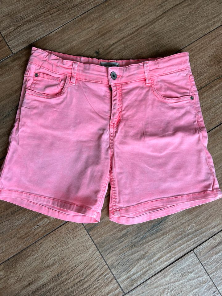 kurze Jeans Hose Shorts Gr. 176 Review in Ismaning