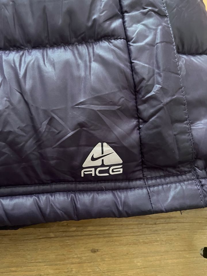 Nike ACG Puffer Weste in Potsdam