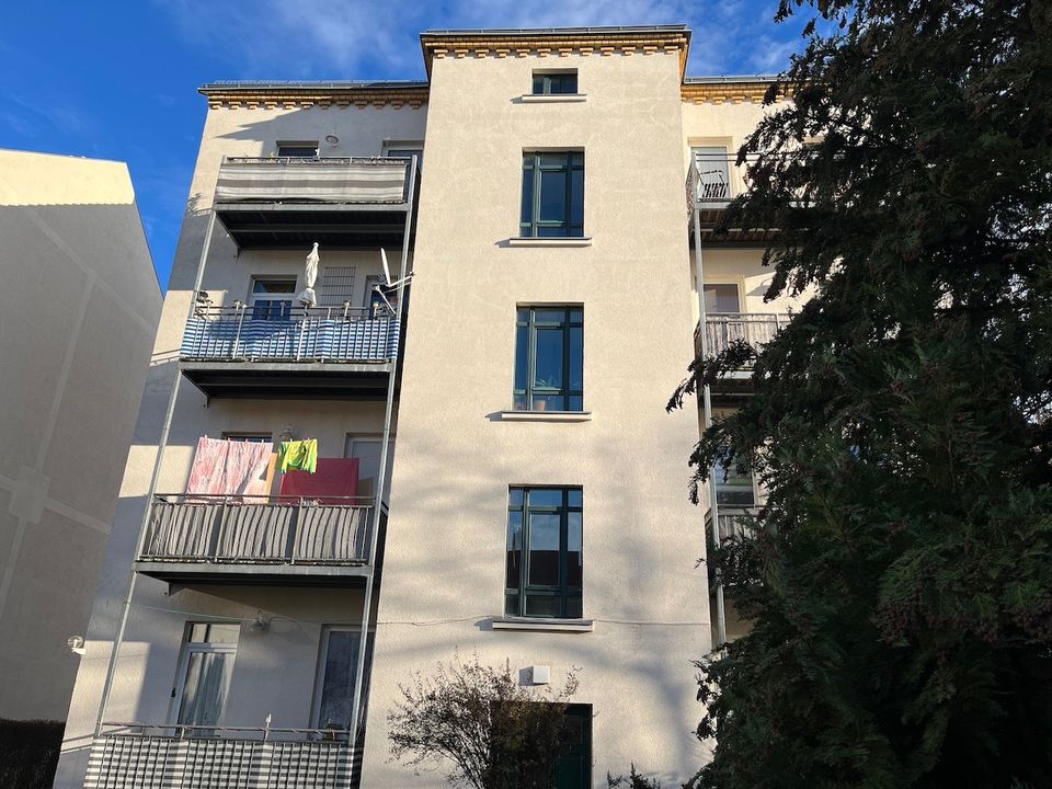 Schöne Dachgeschosswohnung in ruhiger Seitenstraße eines gepflegtem Altbau in Leipzig