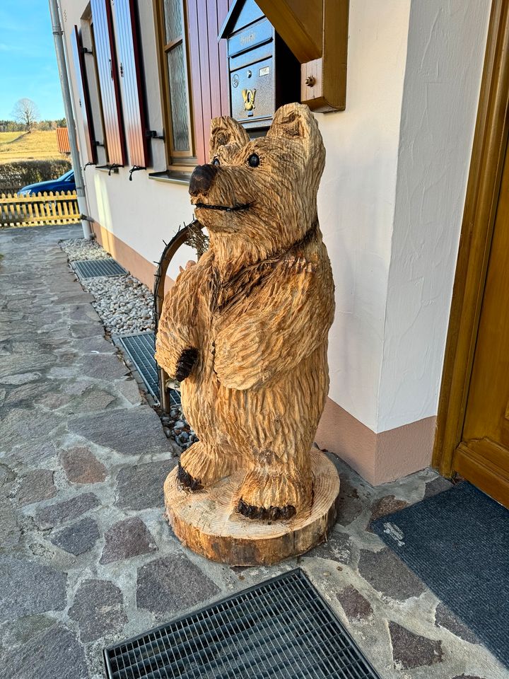 Bär kettensägenkunst kettensägenschnitzen Holz Deko Geschenk in Landsberg (Lech)