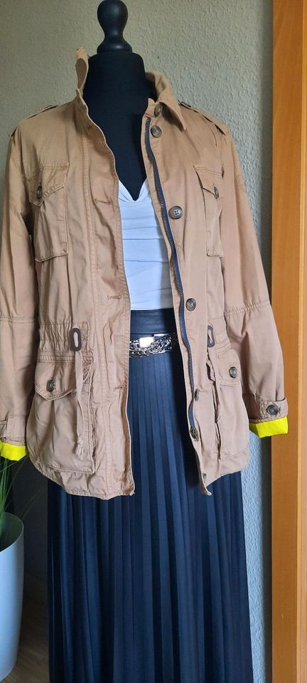 ❣️NW Hilfiger Denim  Jacke 2 in 1 beige gelb in Schwelm