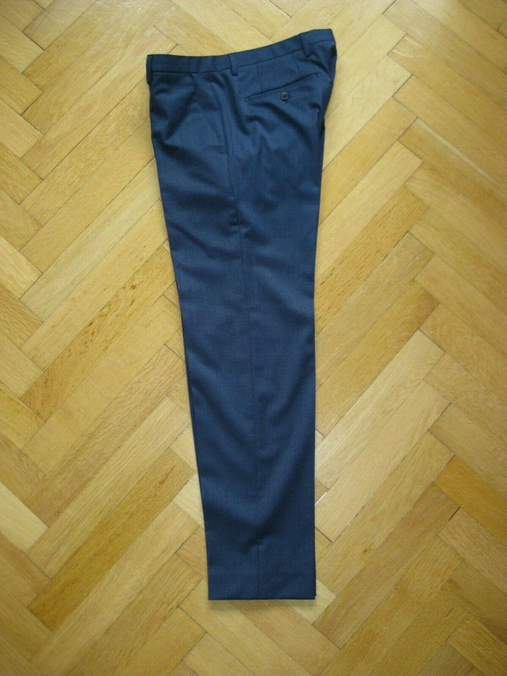 Herrenanzug CINQUE Sakko Size 46 und Hose Size 44 in Stuttgart