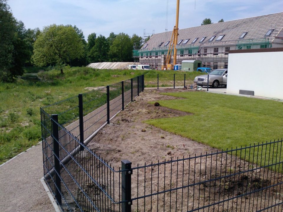 Zaunbau Doppelgittermatten, Schmuckzaun, Sichtschutz aus WPC/Holz in Bremen