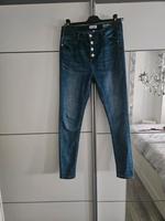 Röhrenjeans in der Gr 38 neuwertig Nordrhein-Westfalen - Erftstadt Vorschau