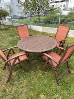 Teak Gartentisch mit 4 Teak Klappstühlen Baden-Württemberg - Ludwigsburg Vorschau