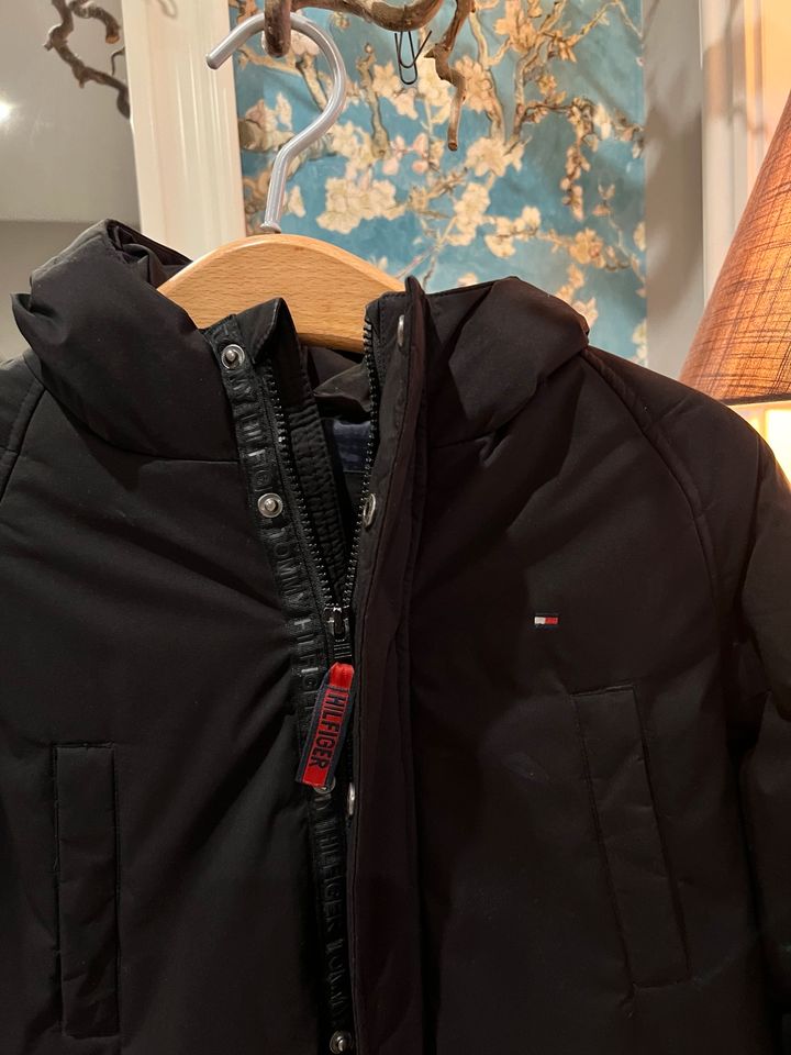 ❤️TOMMY HILFIGER❤️ Winterjacke schwarz Gr. 152 in Wittorf