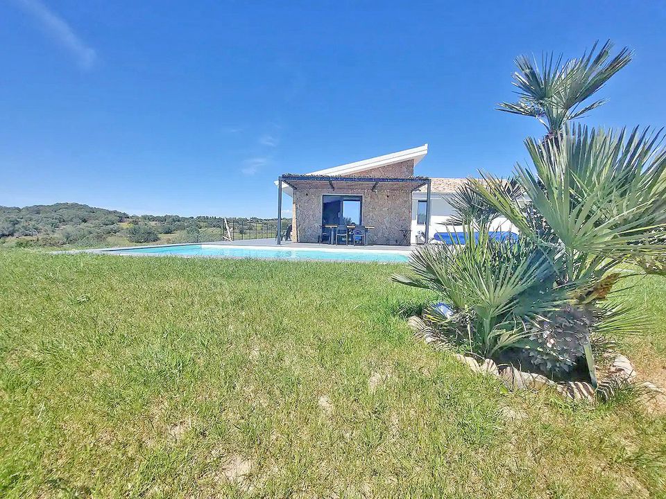 SARDINIEN - Freistehendes Ferienhaus mit Pool umgeben von Natur in Schmallenberg