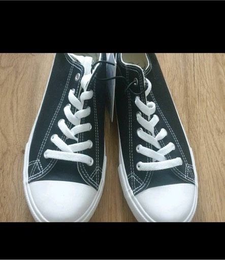 Jucks Schuhe Sneaker Chucks schwarz weis NEU ! in Freiburg im Breisgau