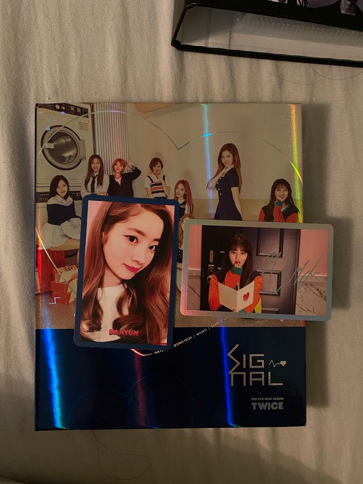 Twice Signal Album in Zetel