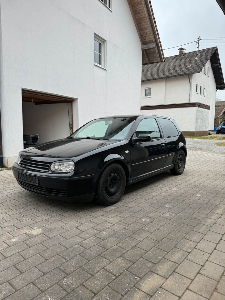 VW Golf 4   1.6 Benzin in Schwabbruck