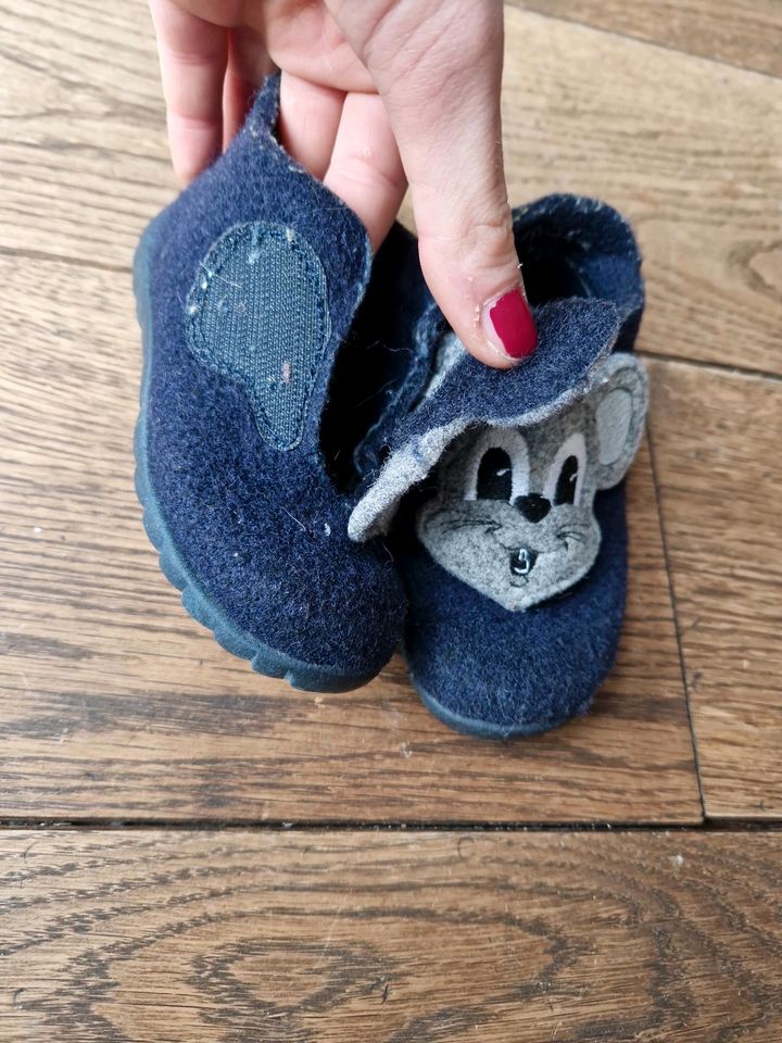 Hausschuh Kinderschuh Pantoffeln Superfit Größe 21 in Hürth