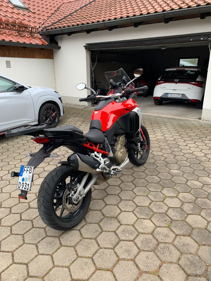 Multistrada V 4 S in Egenhofen