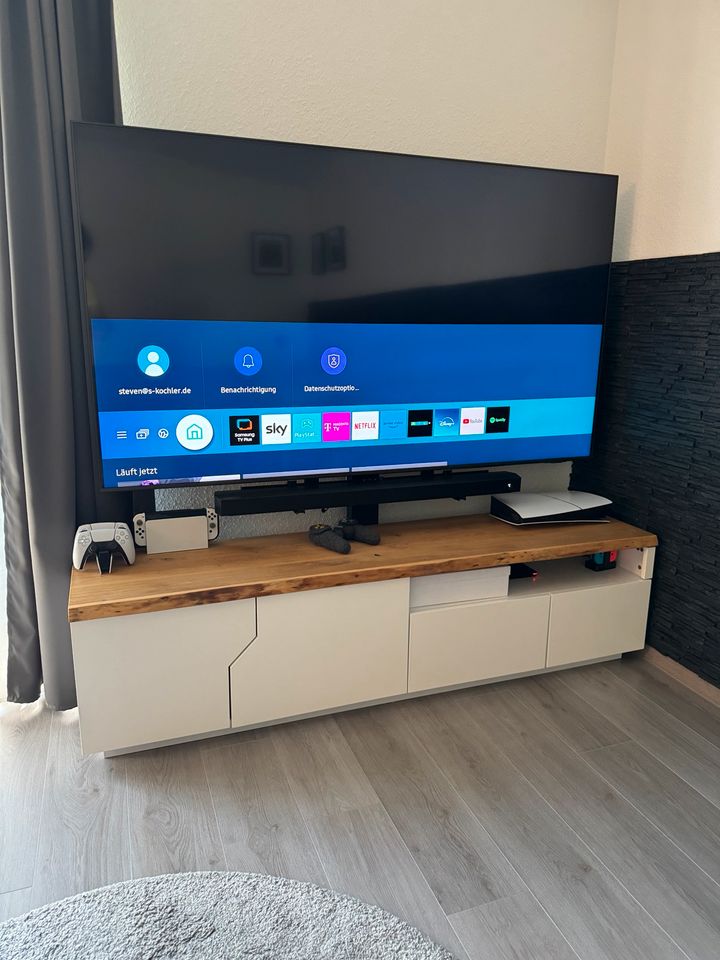 Samsung Smart TV QLED 4K 75 Zoll in Löhnberg