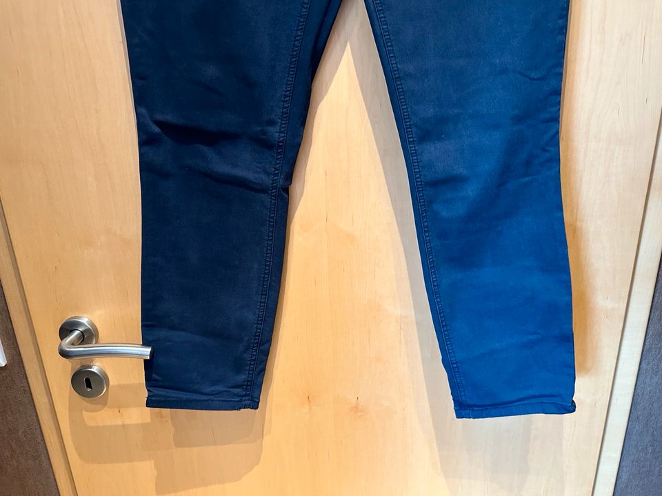 Street One Jeans Hose Dunkelblau Enny 42 44 Neuwertig in Minden