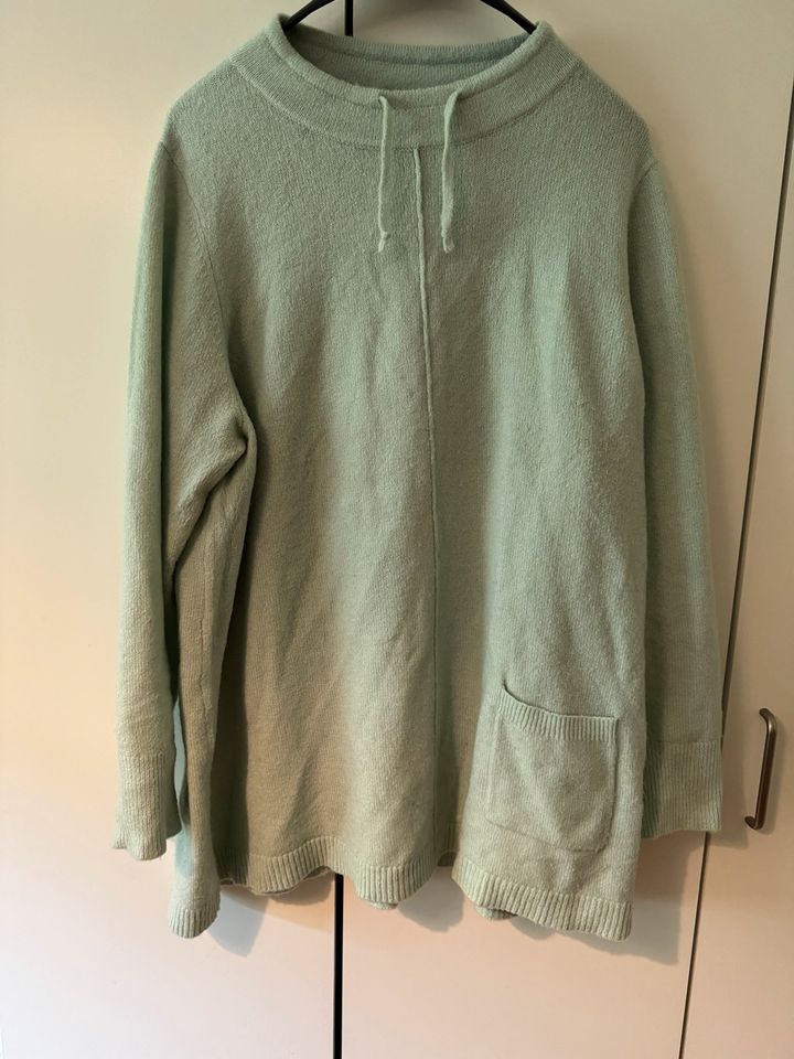 Pullover Ulla Poken helles mint Stehkragen Größe 50/52 in Düsseldorf