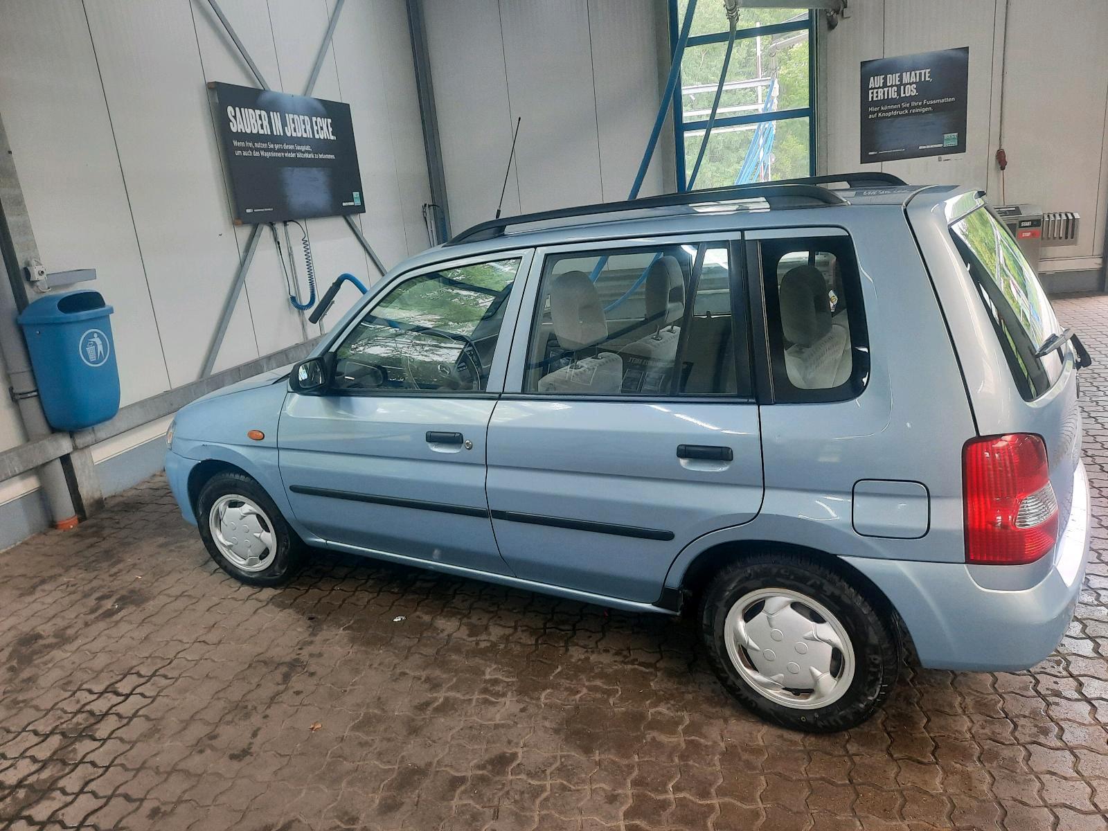 Abbildung des Autos Mazda Demio