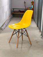 Vitra / Herman Miller - Eames Molded Fiberglass Chair Friedrichshain-Kreuzberg - Friedrichshain Vorschau