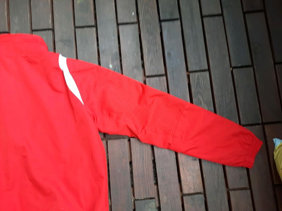 Warrior Trainingsjacke FC Liverpool, rot, Grösse S in Darmstadt