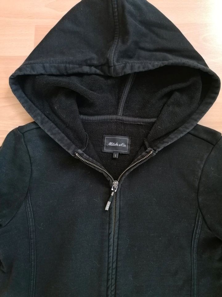 Schwarze Kapuzen-Sweatshirt-Jacke in Gr. S von Mitch in Rehburg