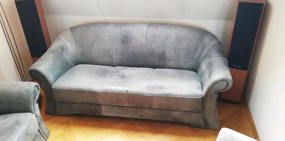 Zwei Sessel * ein Sofa in Leipzig