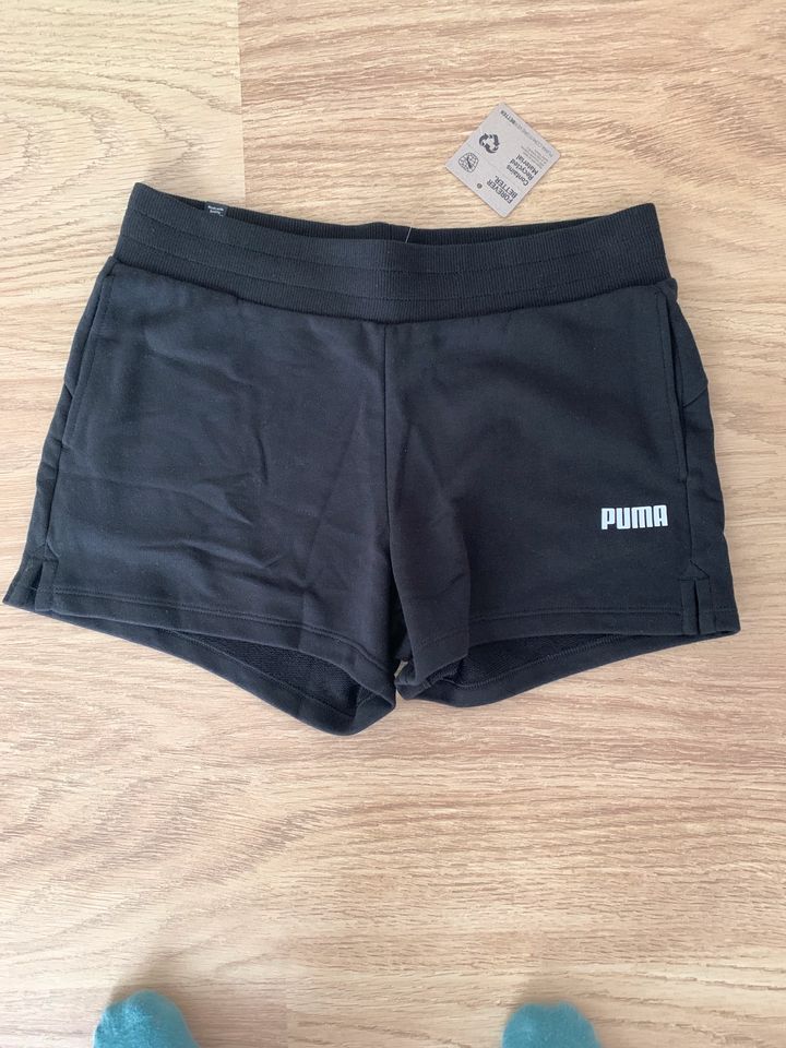 NEU PUMA Baumwollshorts, kurze Sporthose M in Berlin