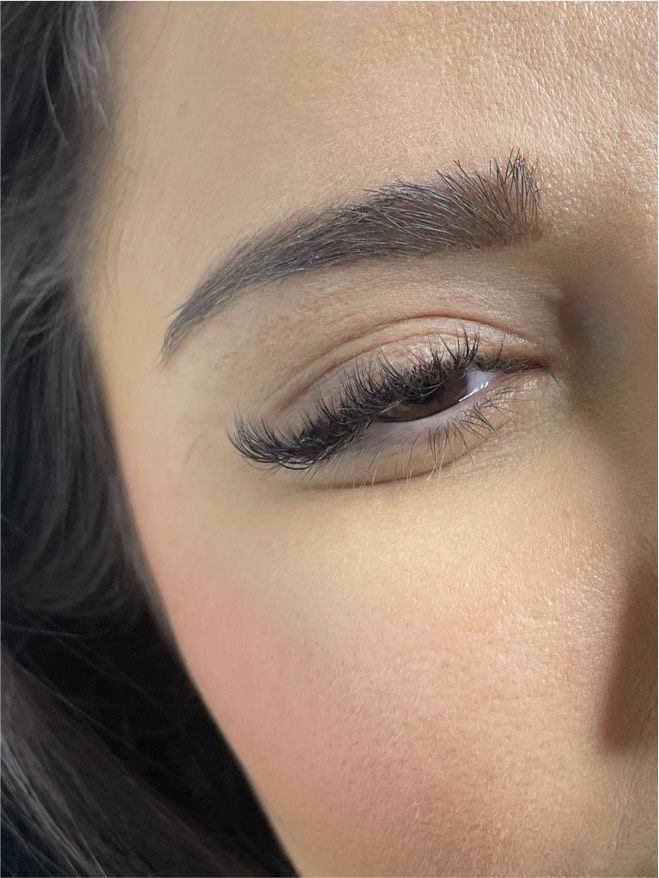 Modell Wimpernverlängerung Lashes |1:1 Wimpern| Volumen Wimperm in Hamburg