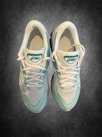 Asics Gel Quantum 360 | Weiß/Hellblau | Gr. 42,5/43 | Neu Nordrhein-Westfalen - Neuenrade Vorschau