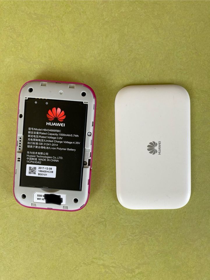 Huawei E5577Cs - 321 4G LTE Modem / mobiler Wifi Hotspot in Aachen