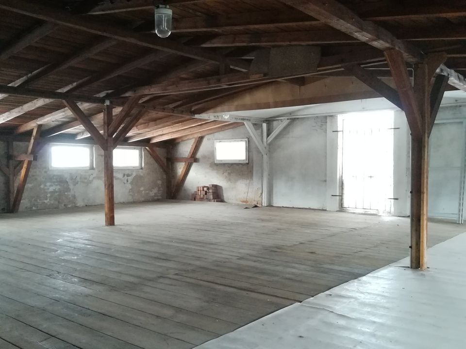 Lager Garage Halle Stellplätze Freifläche zu vermieten in Dresden