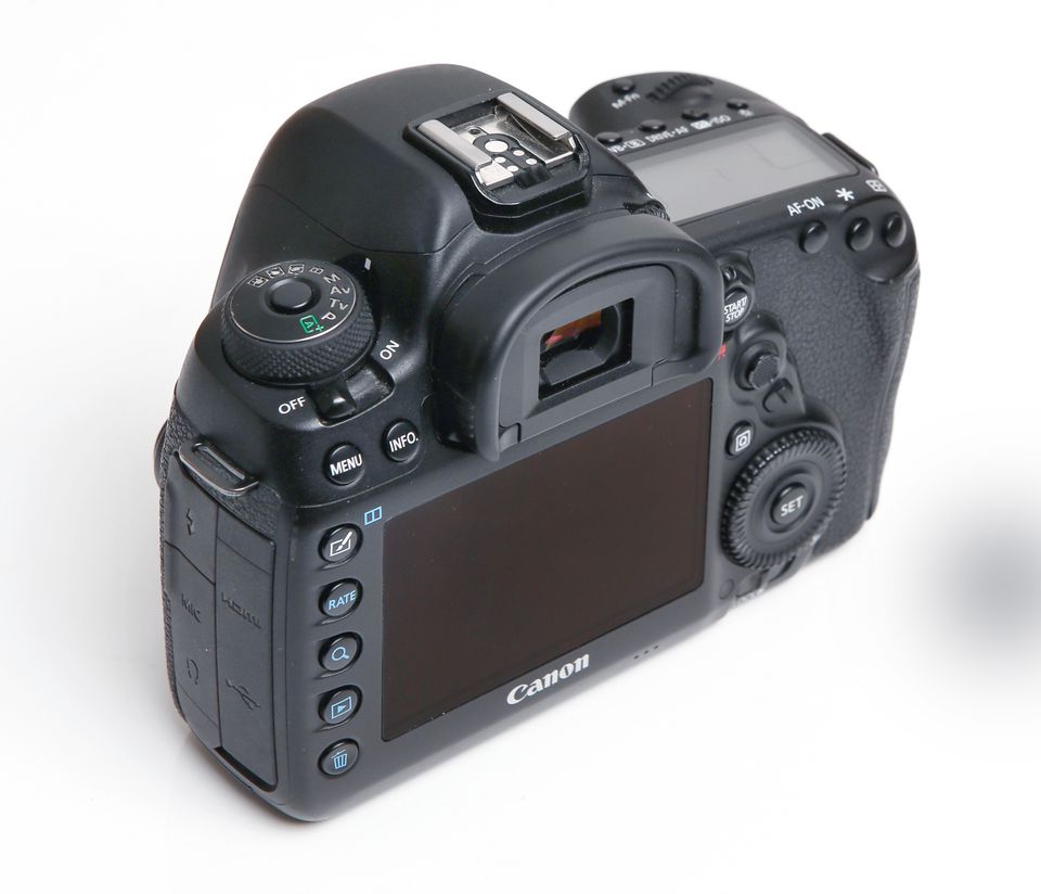 Canon EOS 5D Mark IV Gehäuse 57T Auslösungen in München