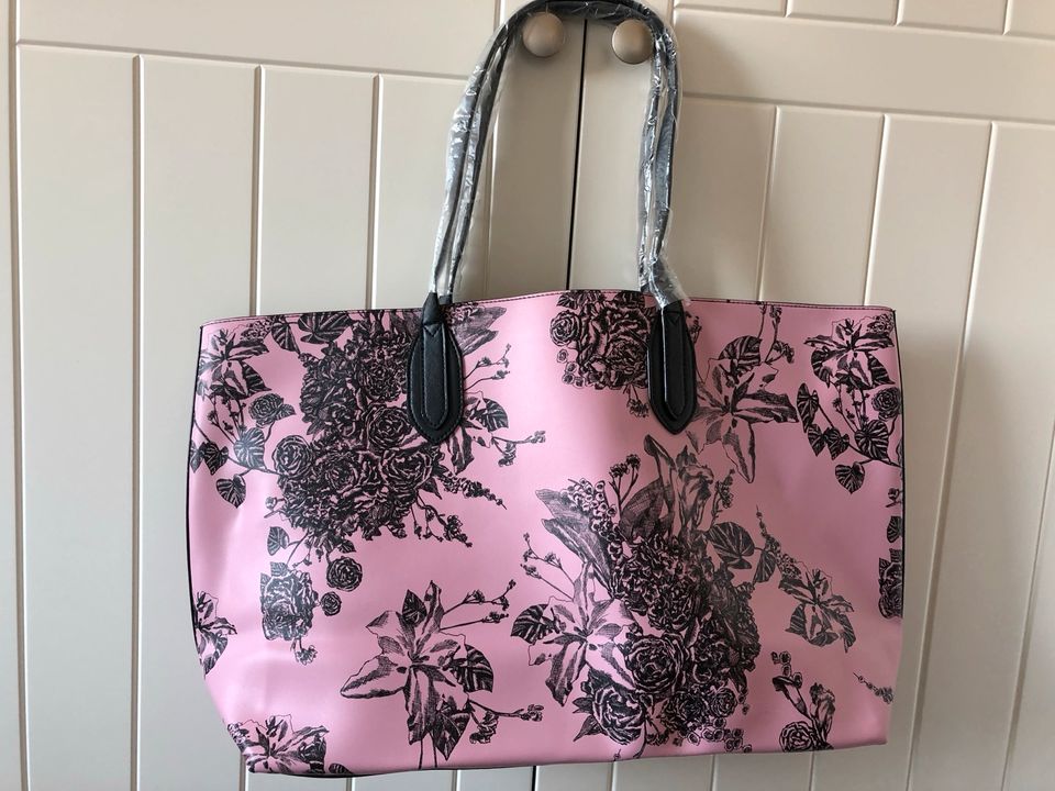 Neue Victoria‘s Secret Tote Bag Flowers Schultertasche NP58$ in Hamburg