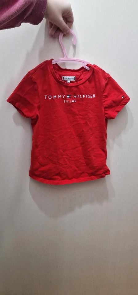 Tommy Hessen | ist Tee 116 in eBay Wiesbaden Kleinanzeigen - S/S Hilfiger Mädchen Essential jetzt T-Shirts Kleinanzeigen