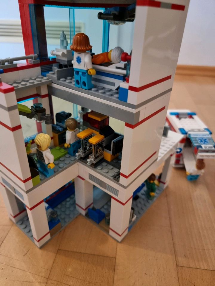 Lego  City Krankenhaus 60204 neuwertig in Pullach im Isartal