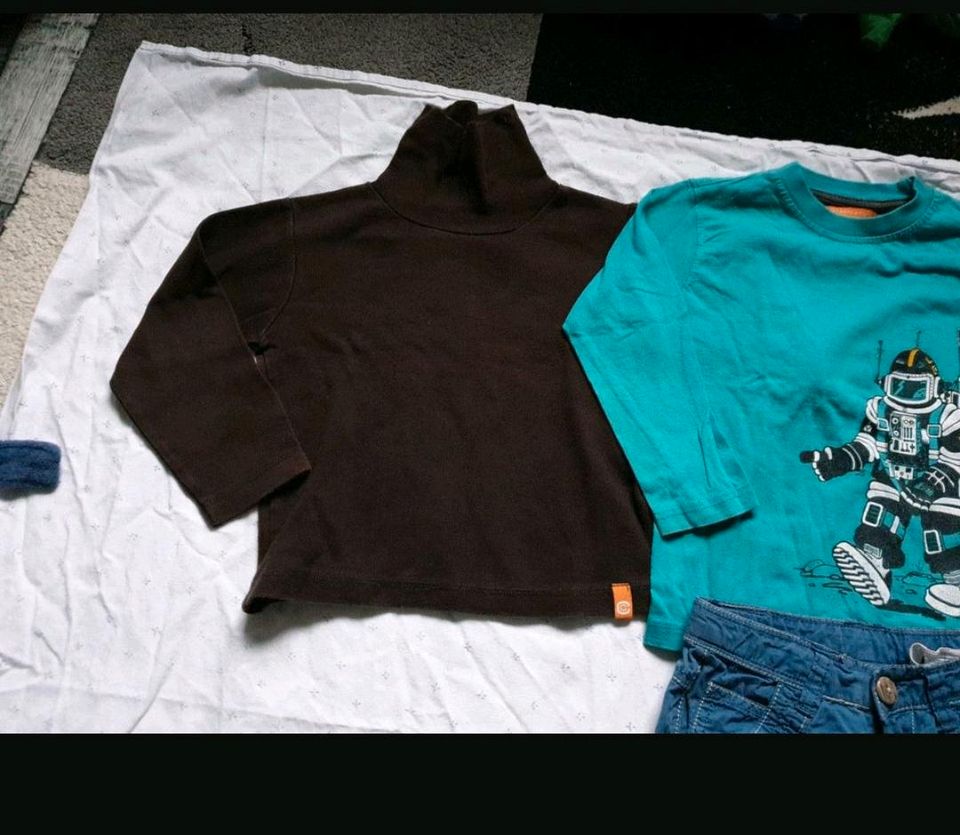 Langarmshirts und hose Größe 92 92/98 junge in Hamburg