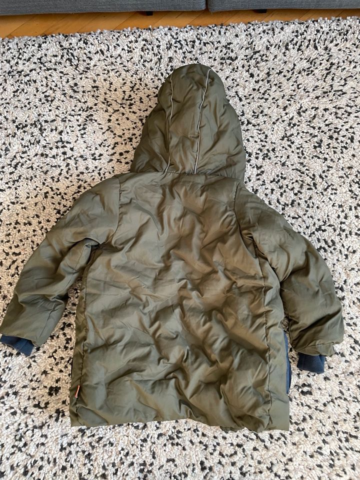 Winterjacke Gr 110/116 in Würzburg