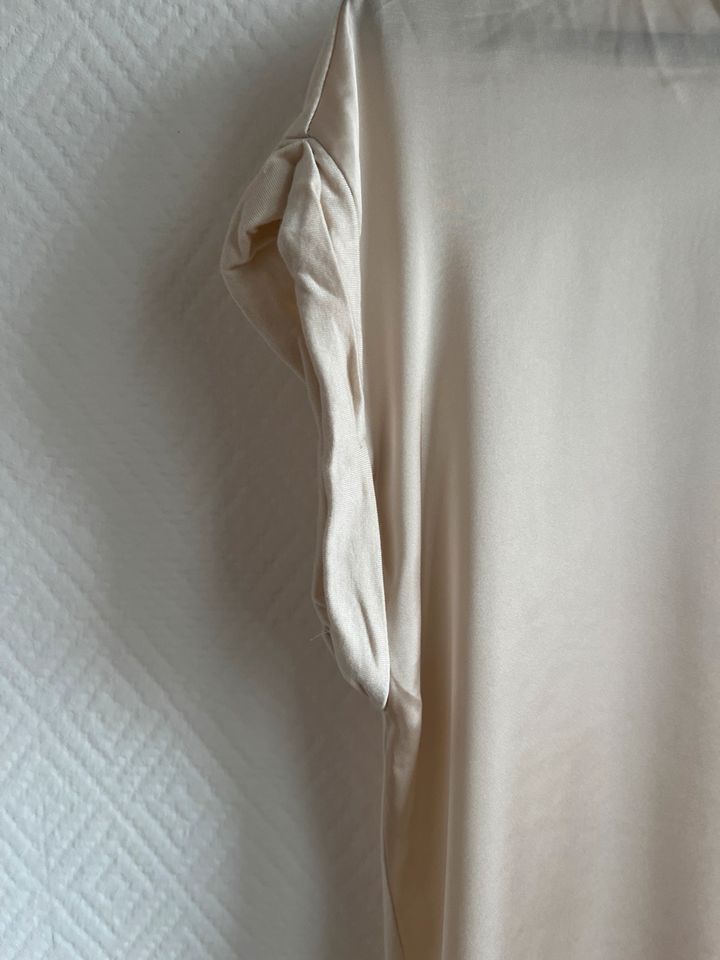 Soyaconcept luftiges Satin Shirt Gr. L 40 42 44 beige creme in Bayreuth