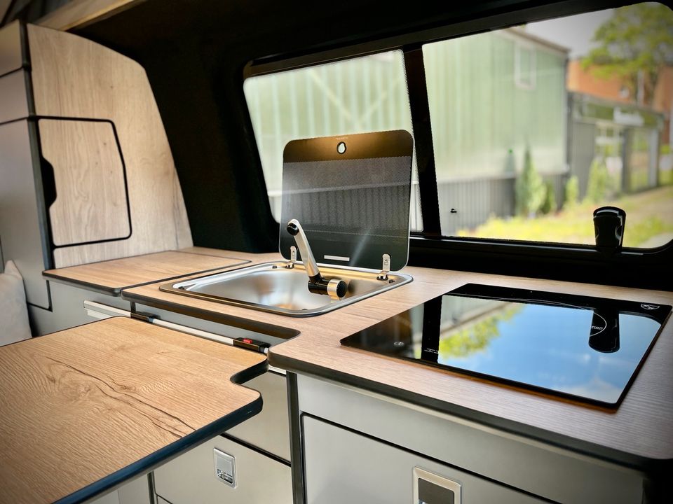 Camper Ausbau Modell. Sweden VW T5 T6 T6.1 in Bordesholm