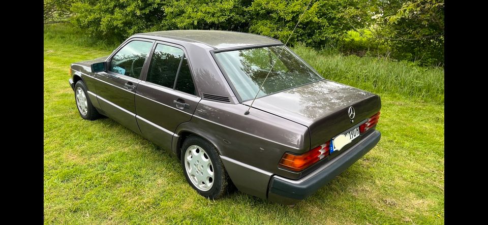 Mercedes-Benz 190 e W 201 Oldtimer 1,8L H Kennzeichen Gutachten in Bielefeld